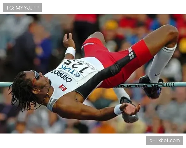 伊利诺伊大学狂胜对手 博斯维尔31分10篮板3助攻